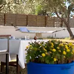 Eleni's Cottage, For Natural Living, By Thinkvilla Ferienhaus *