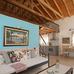 Eleni's Cottage, For Natural Living, By Thinkvilla * Púnda