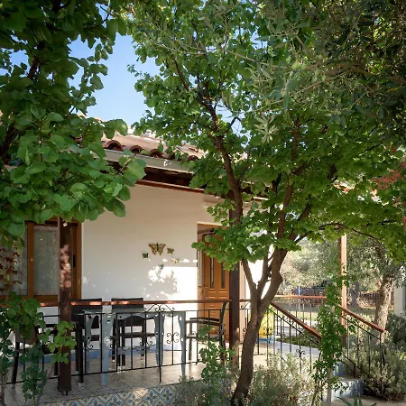Ferienhaus Eleni's Cottage, For Natural Living, By Thinkvilla *
